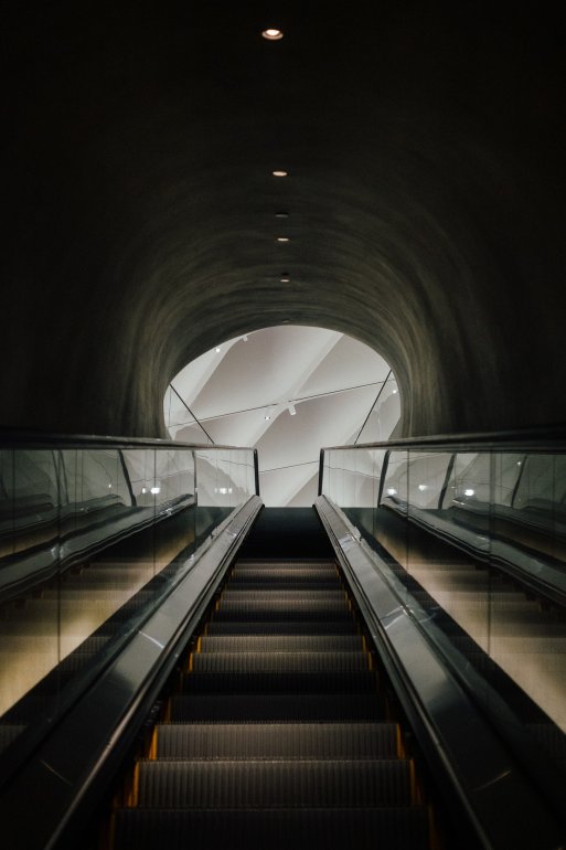 L'escalator menant aux archives du Broad Museum, LA.