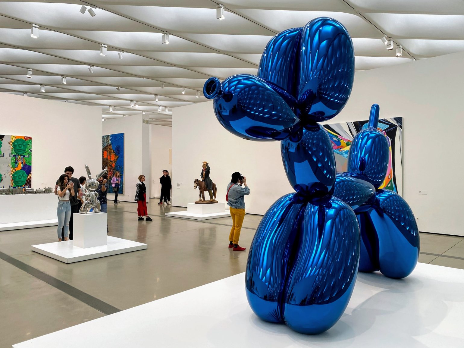 Jeff Koons bleu, sculpture polie miroir 