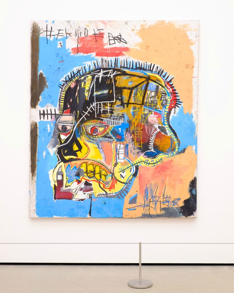 Une œuvre d'art sur le mur du Broad LA, protégée par des barrières autoportantes Absolute Stanchion Barriers 400mm